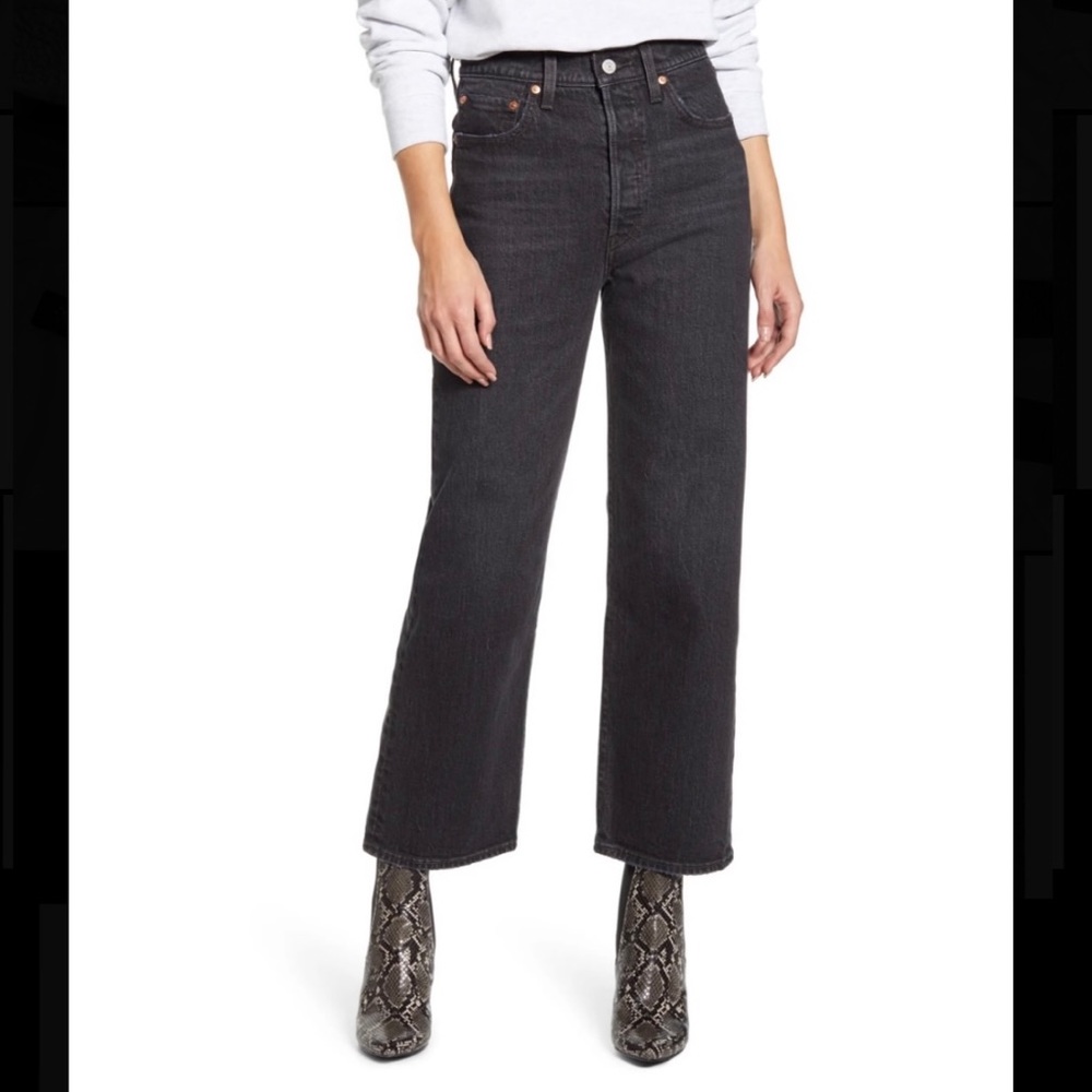 Levi’s ribcage ankle straight jeans feelin’ cagey